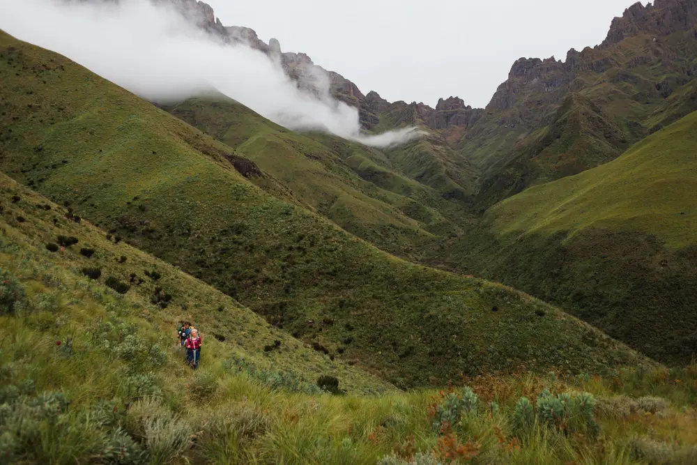 The homestretch after coming over Mlambonja pass.