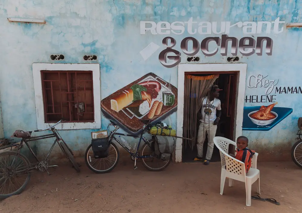 A small roadside restaurant outside Likasi. Lunch wasn't quite like how it was advertised.