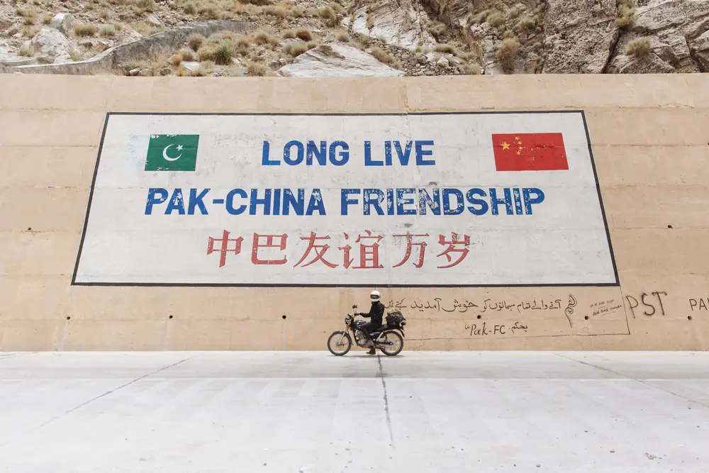 Two years later, 24 km of bridges and tunnels were built to restore the highway between Pakistan and China.